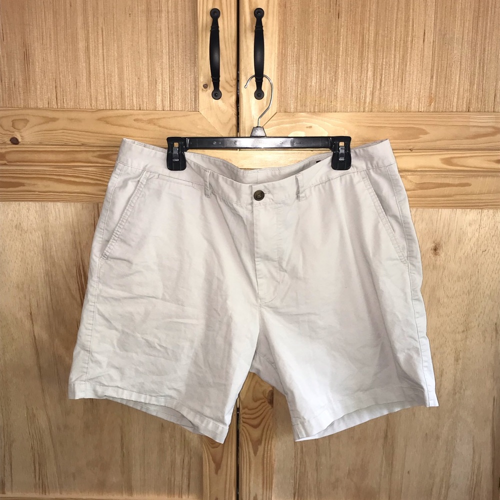 Bonobos khaki chino shorts size 38